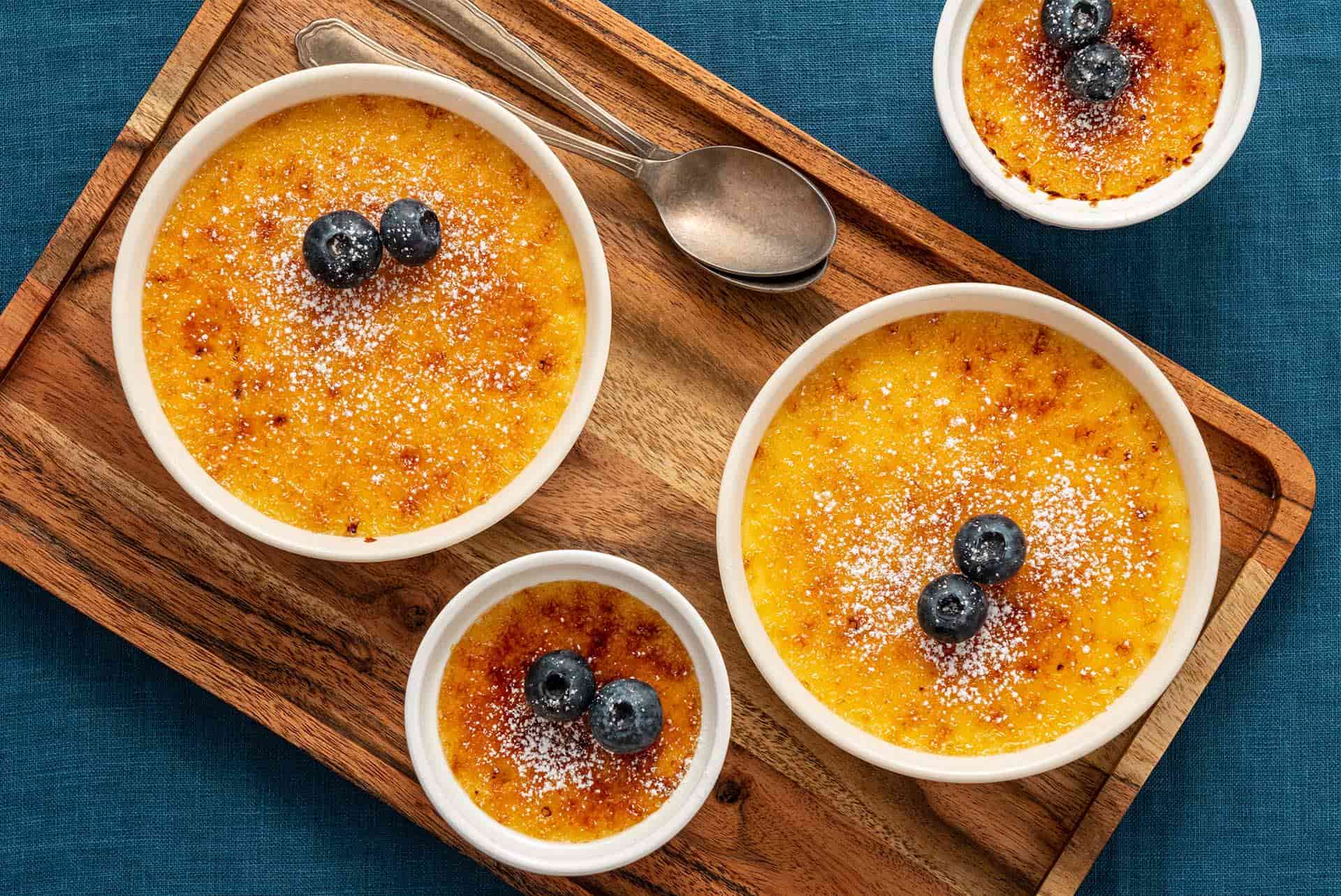 Altın Yapraklı Creme Brulee